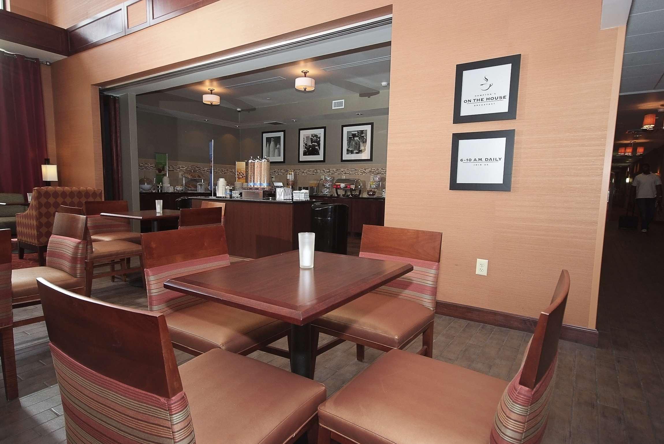 Hampton Inn & Suites Vineland Restaurant foto